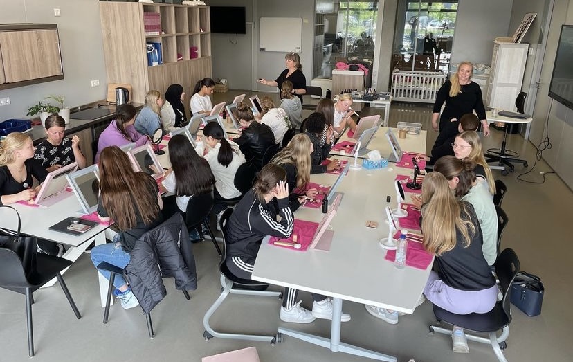 Beauty workshops op scholen  by VisagieWorkshops
